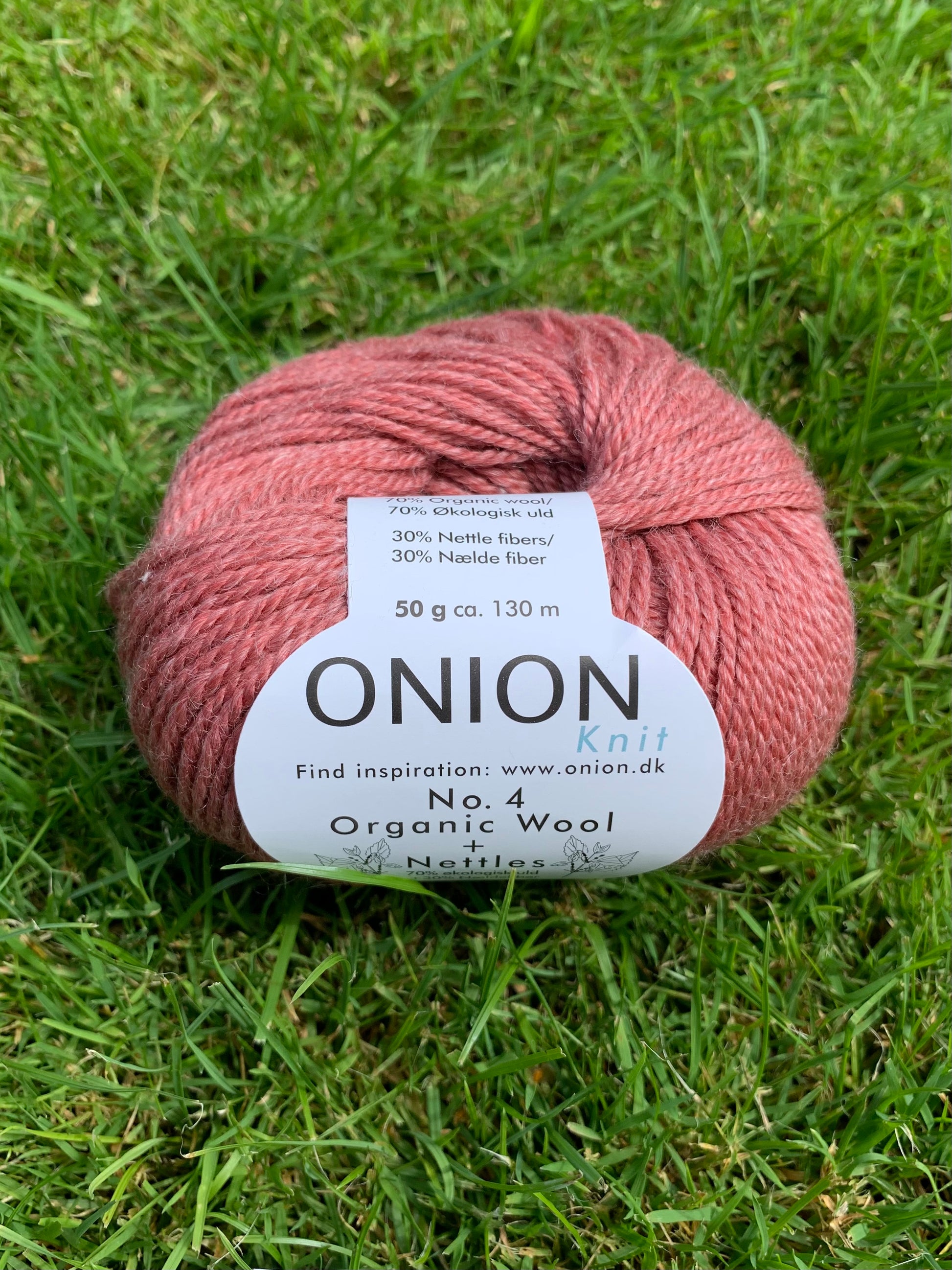 ball of Onion no  yarn in colour 827